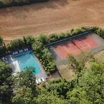 Apartahotel Chateau Hermitage De Combas 4*