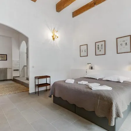 Hotel apartamentowy Chateau Hermitage De Combas Servian