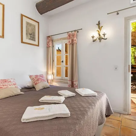 شقة فندقية Chateau Hermitage De Combas Servian