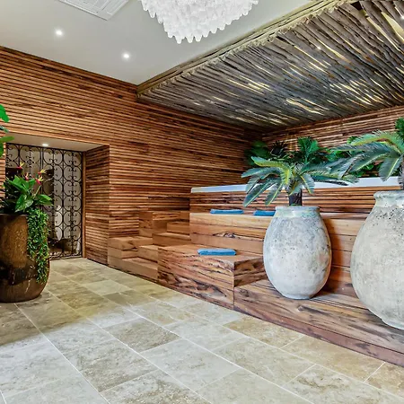 Chateau Hermitage De Combas