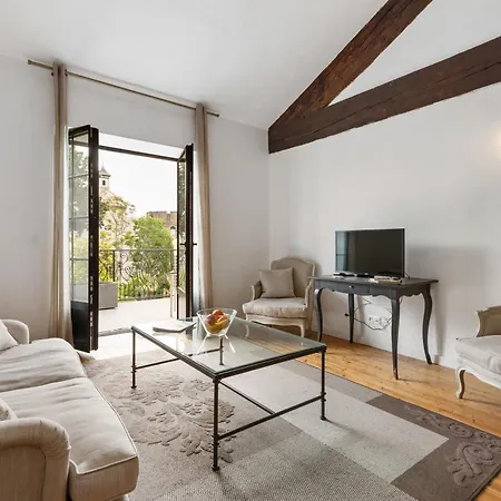 Hotel apartamentowy Chateau Hermitage De Combas