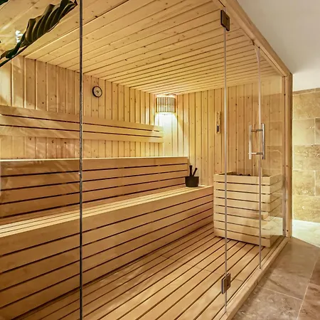 Chateau Hermitage De Combas