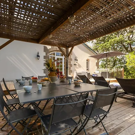 Hotel apartamentowy Chateau Hermitage De Combas Servian