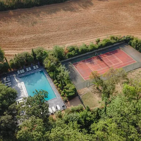 Apartmanhotel Chateau Hermitage De Combas 4*