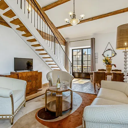 Chateau Hermitage De Combas Aparthotel 4*