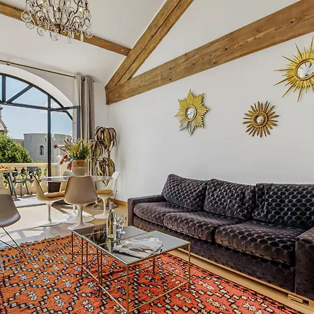 Chateau Hermitage De Combas 4*