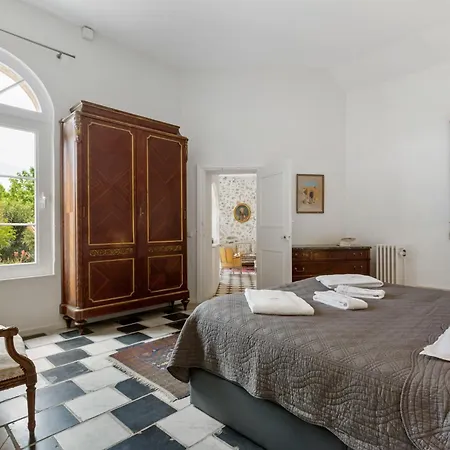 Apartmanhotel Chateau Hermitage De Combas Servian