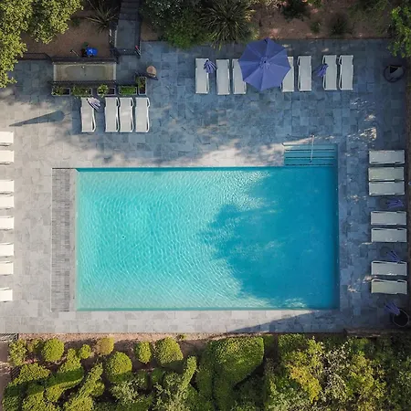 Chateau Hermitage De Combas Apartmanhotel