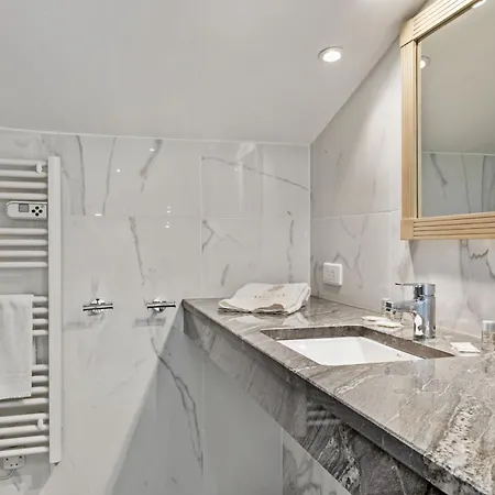 Apartmanhotel Chateau Hermitage De Combas 4*