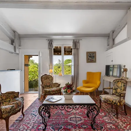 Chateau Hermitage De Combas Aparthotel Servian