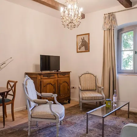 Chateau Hermitage De Combas 4*