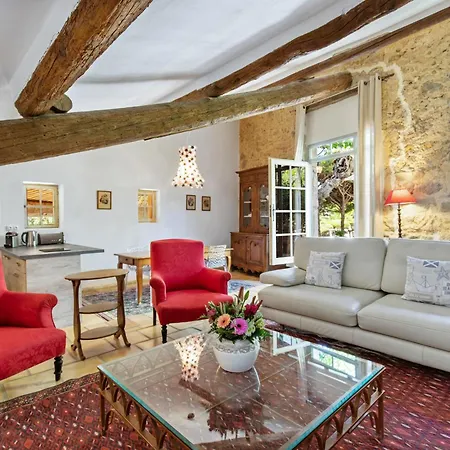 Chateau Hermitage De Combas 4* Servian