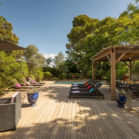 Chateau Hermitage De Combas Apartmanhotel