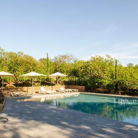 Chateau Hermitage De Combas Aparthotel 4*