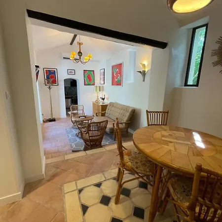 Aparthotel Chateau Hermitage De Combas Servian