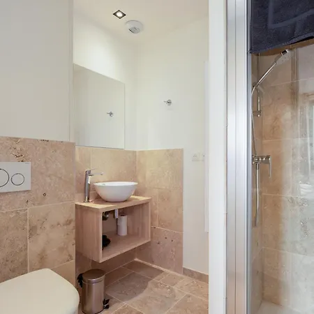 Apartmanhotel Chateau Hermitage De Combas 4*