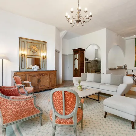 Chateau Hermitage De Combas 4* Servian