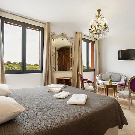 شقة فندقية Chateau Hermitage De Combas 4*