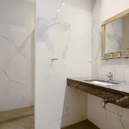 Hotel apartamentowy Chateau Hermitage De Combas 4*