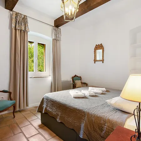 Chateau Hermitage De Combas Apartmanhotel Servian