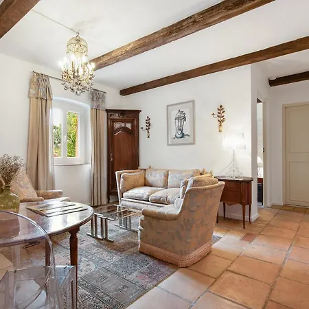 Chateau Hermitage De Combas شقة فندقية 4*