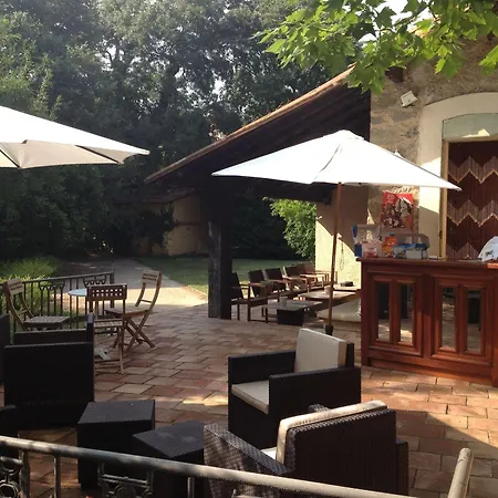 Apartmanhotel Chateau Hermitage De Combas 4*