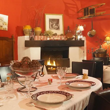 Chateau Hermitage De Combas 4*