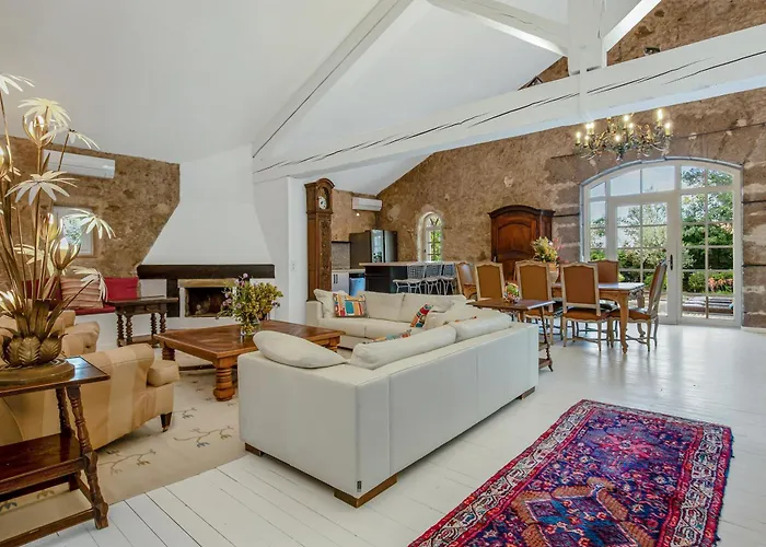 Chateau Hermitage De Combas