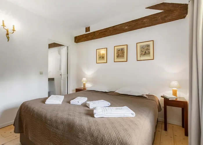 Chateau Hermitage De Combas