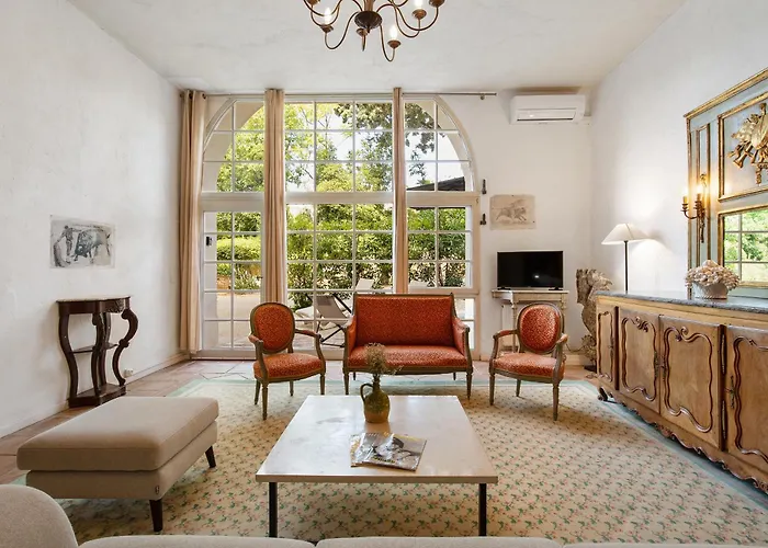 Lägenhetshotell Chateau Hermitage De Combas 4*