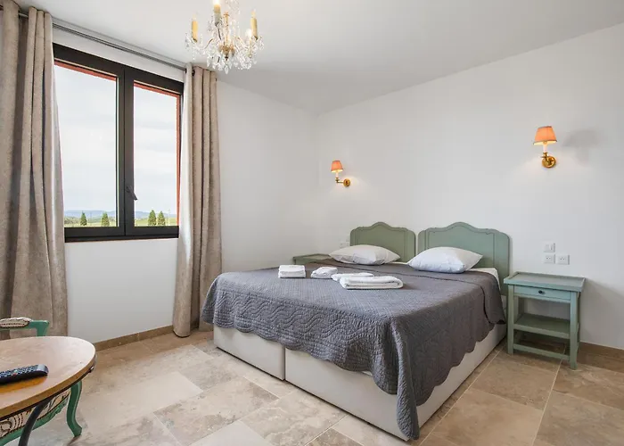 Lägenhetshotell Chateau Hermitage De Combas