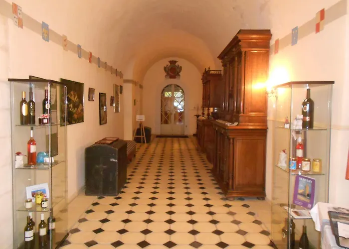 Lägenhetshotell Chateau Hermitage De Combas